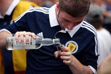 11-Gloriously-Drunken-Photos-Tartan-Army-London.jpg