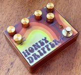 Honey_Dripper+_02_Done_Front_02.jpg Honey_Dripper+_02_Done_Front_02.jpg