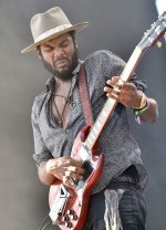 funny-guitar-playing-faces-gary-clark-jr-billboard-1240-1586978908-768x1063.jpg