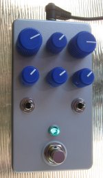 MI Audio Super Crunch Box - front 02.jpg MI Audio Super Crunch Box - front 02.jpg