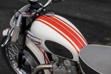 1966 Triumph 650cc Bonneville T120 TT tank.jpg
