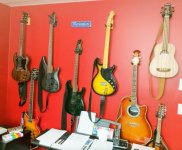 Dali-guitares.jpg